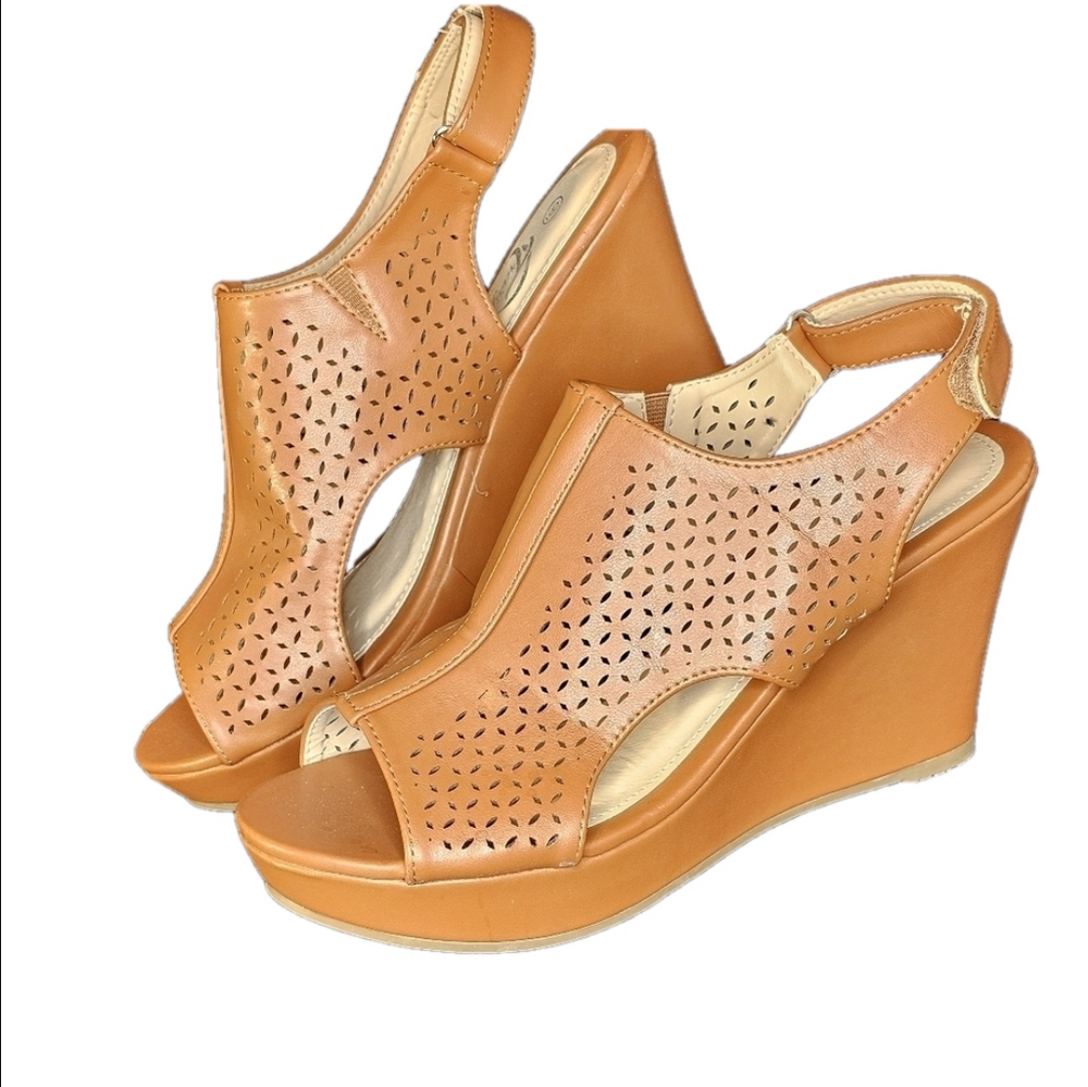 Trary Open Toe Platform Wedge, Women's Size 6 ✨️NWOT ✨️